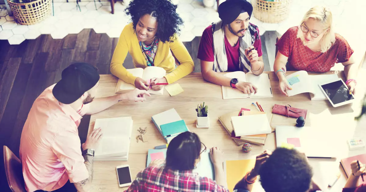 Image: Starting an association: How to do it