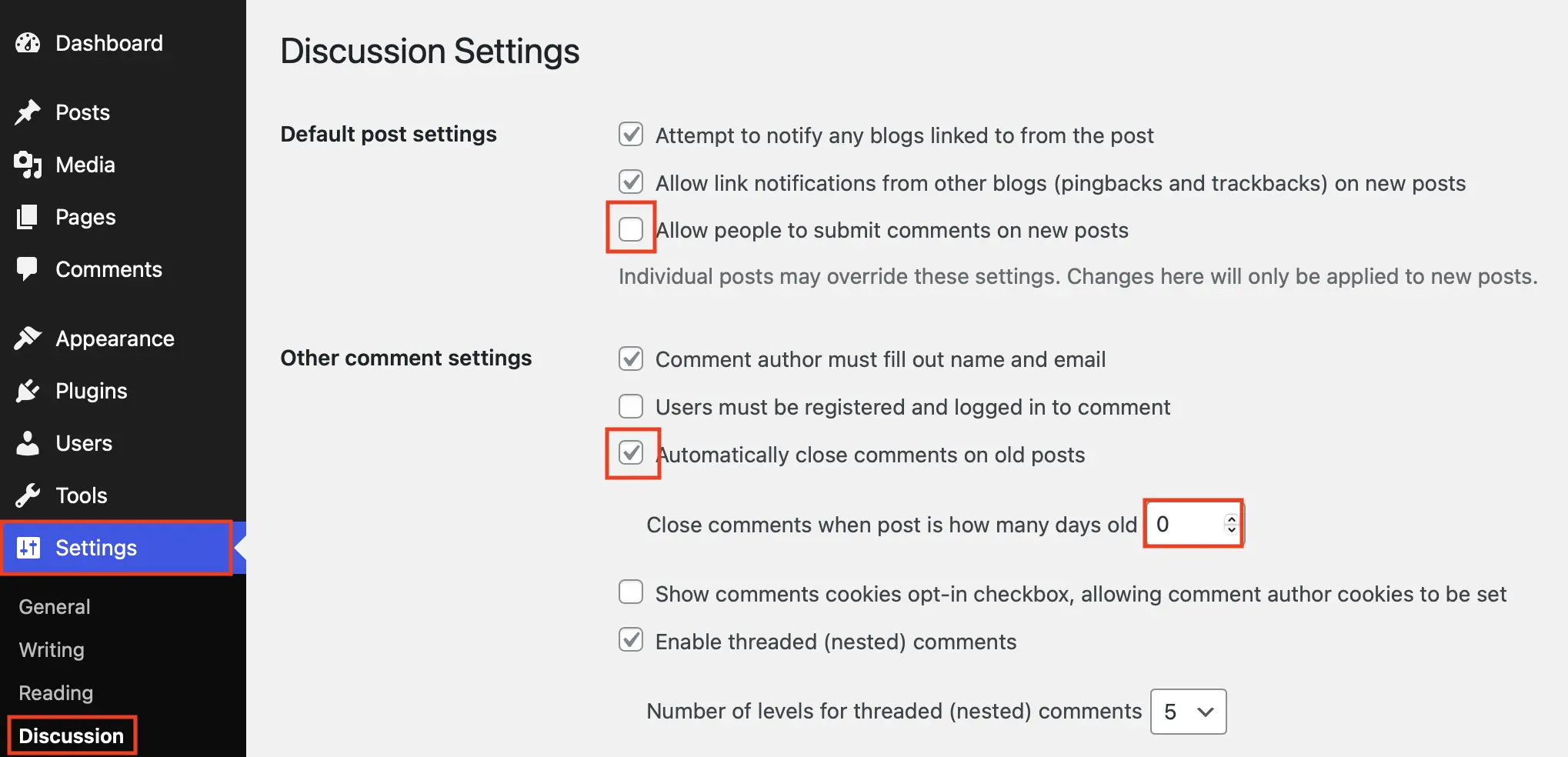 Image: “Discussion Settings” page in the WordPress backend with options for disabling comments for the entire website