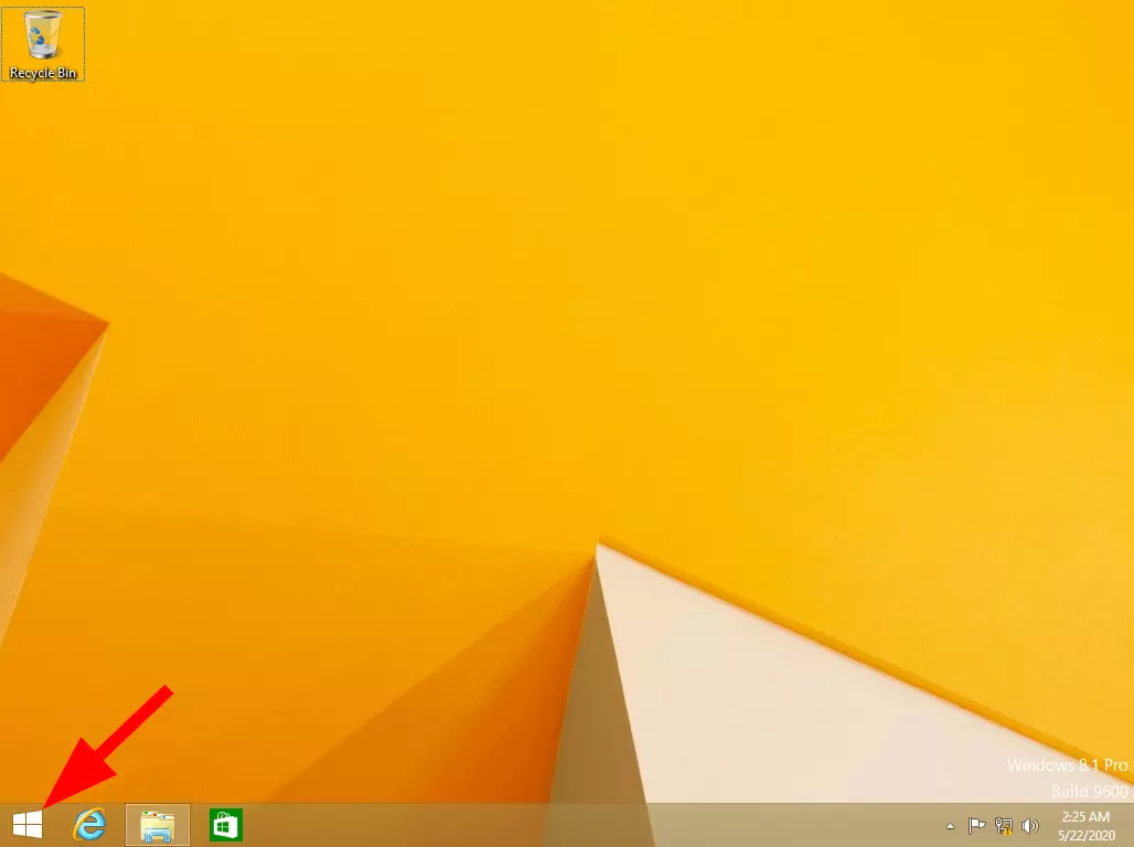 Image: Windows 8 desktop with the Windows symbol for accessing the Charms bar