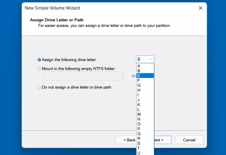 Image: Assign drive letters in Windows 11