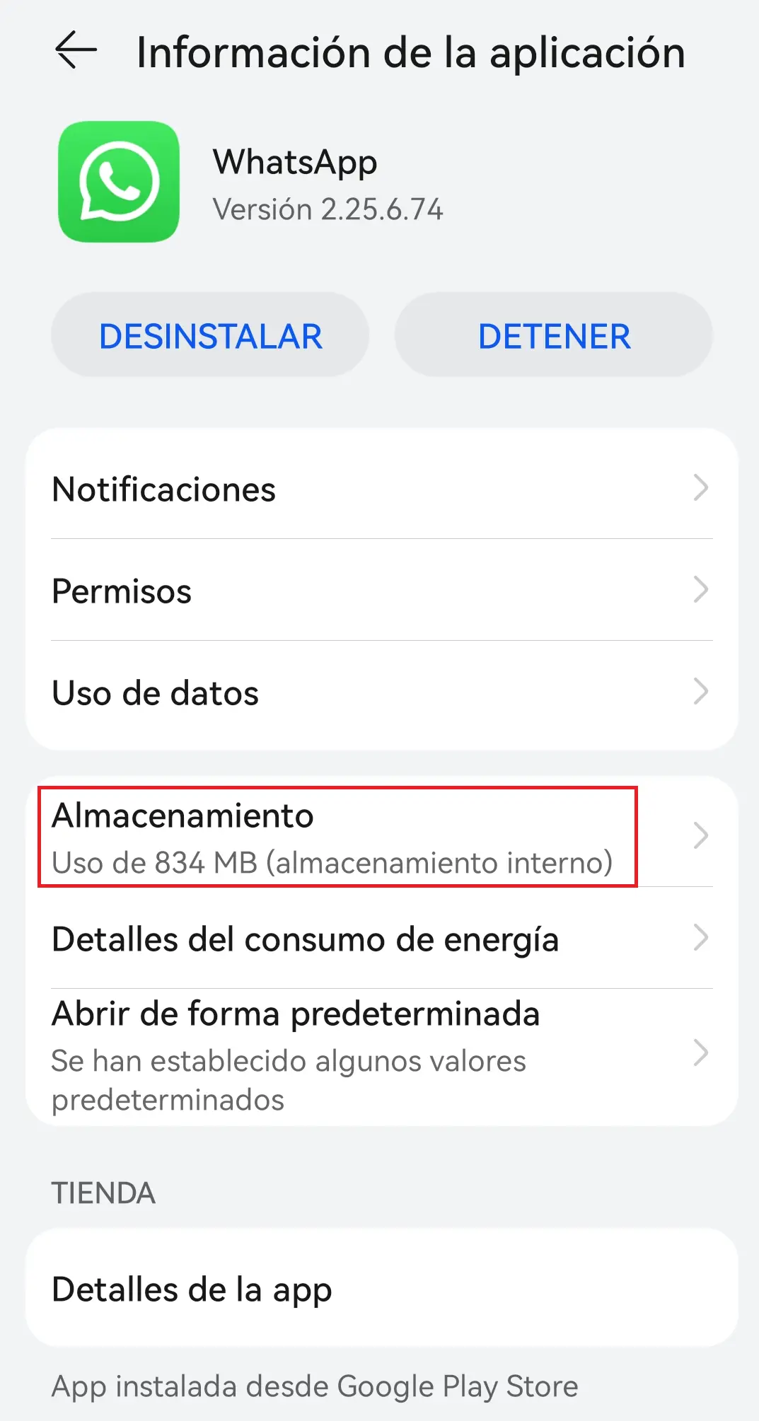 Imagen: Información de la aplicación de WhatsApp en los ajustes del teléfono