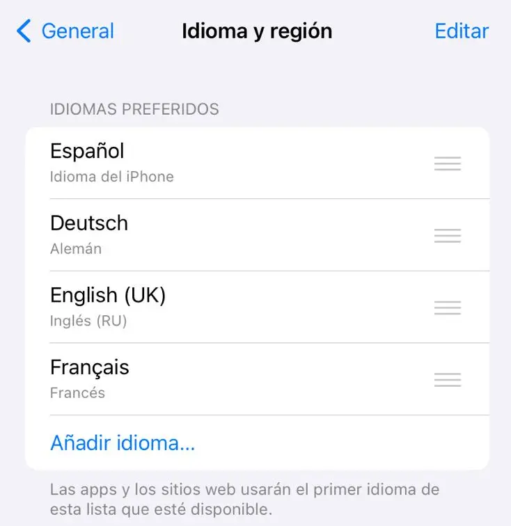 Imagen: El apartado “Idioma del iPhone” del menú iOS con el idioma actual del sistema seleccionado