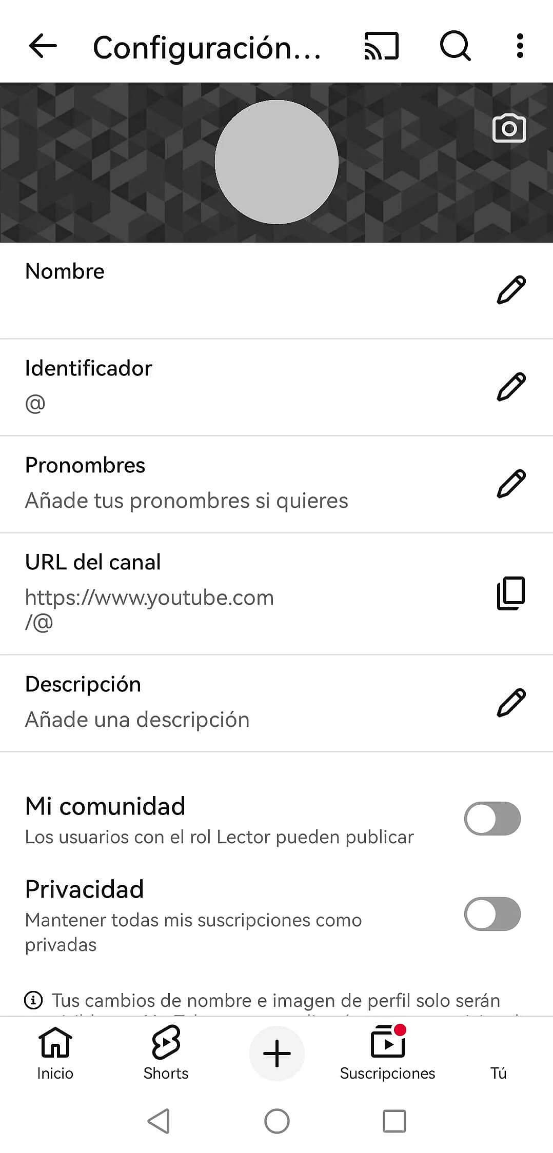 App de YouTube: cambiar el nombre y la descripción del canal Imagen: App de YouTube: cambiar el nombre y la descripción del canal